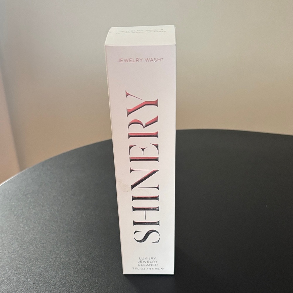 SHINERY Jewelry Wash - White & Sikver  Box